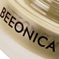 BEEONICA crema viso anti-età con veleno d'api - vatetto focus su Beeonica